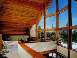  has a continuous glazing, open panoramic views.
