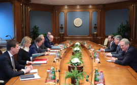 Gazprom and Shell praise Sakhalin Energy