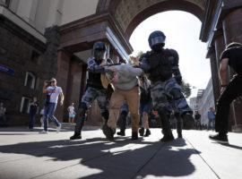 Police Detain Over 1000 in Crackdown on Moscow Elections Protest