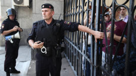 Moscow Authorities Stage Raids, Warnings as City Braces for Weekend Protest Showdown