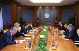 Alexey Miller and German Ambassador Geza Andreas von Geyr discuss current areas of cooperation