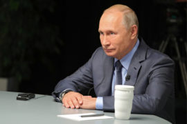 Putin Offers to Help Ease Gulf Tensions Before Saudi Trip