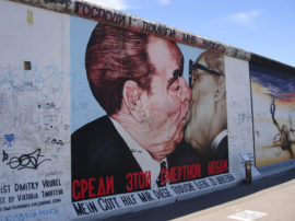1 in 4 Young Russians Haven’t Heard of the Fall of the Berlin Wall – Poll