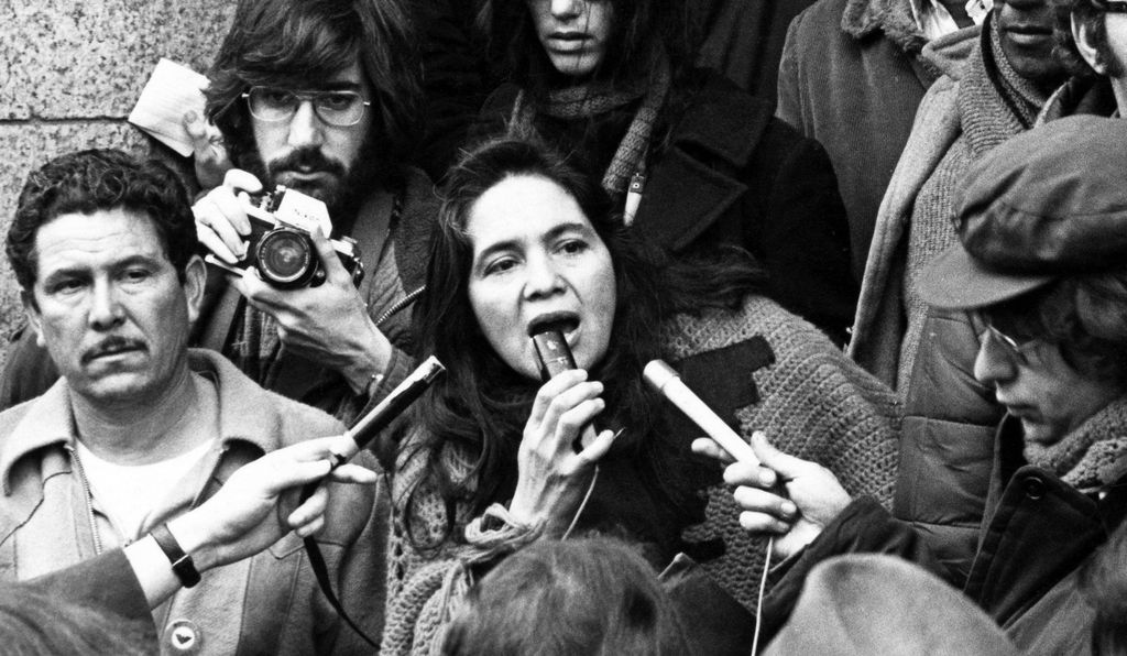 Dolores Huerta press conference, 1975