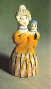 Figurine of a woman with a child