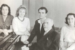 Z. A. Ignatyeva, S.Ye. Feinberg, L.V. Roshchina, V. Kasatkin, M. Vinogradova (1962).