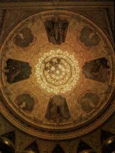 The ceiling of the auditorium is decorated with four medallions belonging to the Vienna artist