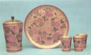 Beer set. 1970 Painted by N. Ivanova and N. Salnikova Ornamentation on a gold ground Arts and Crafts Museum, Semionov