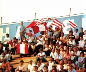 Fans im Zentralstadion "Lokomotive"