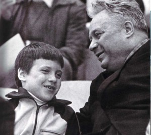 Jr. Nikolaj Oserow mit seinem Sohn Nikolaj