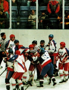 Lillehammer '94. Mannergesprach im Spiel Russland - Slowakia