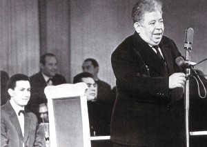 Komponist Dmitrij Pokrass auf dem ersten Festival der sowjetischen Unterhaltungskunst in der Philharmonie von Nischni Nowgorod