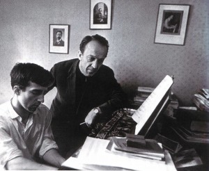 Ein Dirigent und ein Komponist: David Aschkenasi und sein Sohn Wladimir in ihrer Moskauer Wohnung, 60-er Jahre