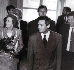 Mrs.Thatcher besucht die Messe von Nischni Nowgorod