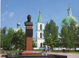 Die Bronzebüste von M.A. Scholochow in der Kosakensiedlung Weschenskaja