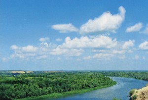 Die Aussicht auf den Fluss Don vom hohen linken Ufer. Das Staatliche Museum -  Naturschutzgebiet namens M. A. Scholochow