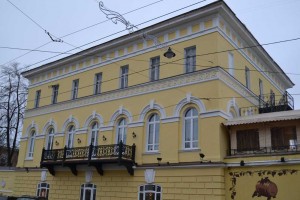 Beautifully made balcony on the building of Nizhniy Novgorod, street Rozhdestvenskaya, house 45V.