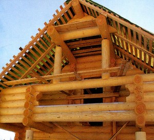 Roof lining in a wooden house