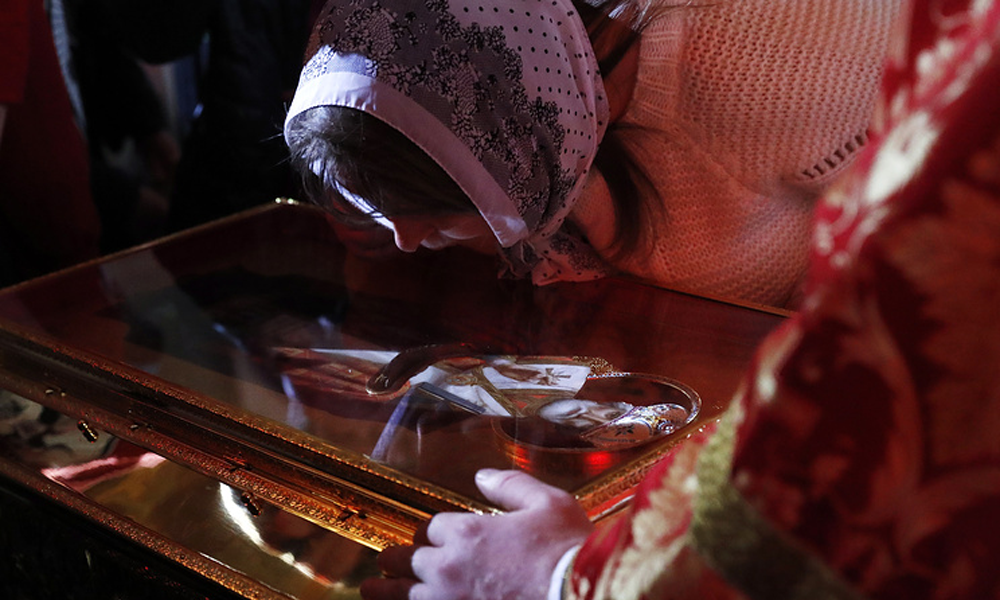 Expert predicts millions of Russian believers may pay homage to relics of St. Nicholas