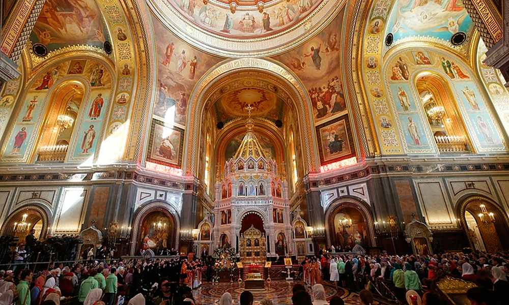 Putin venerates St Nicholas’s relics in Cathedral of the Savior