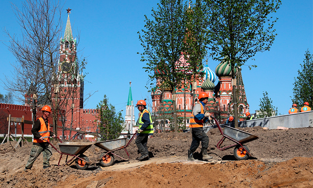 4,000-year old stone axes unearthed in downtown Moscow