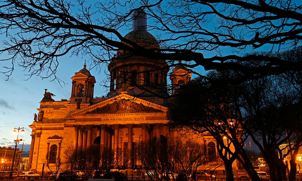 the St. Isaac Cathedral over to the Russian Orthodox Church