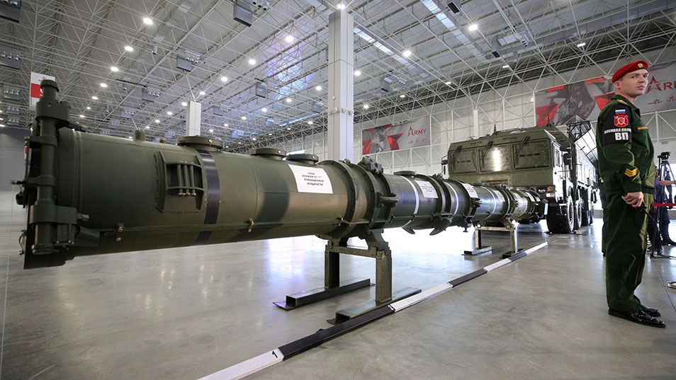 Russia, in Effort to Defuse U.S. Nuclear Dispute, Displays New Missile