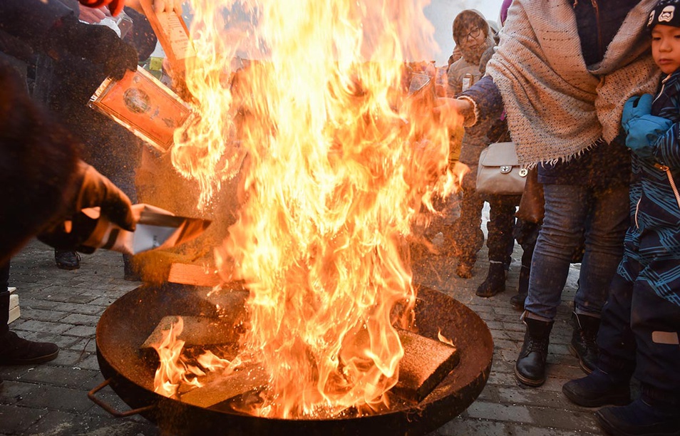 Moscow Buddhists Commemorate Year of the Pig With Fire, in Photos