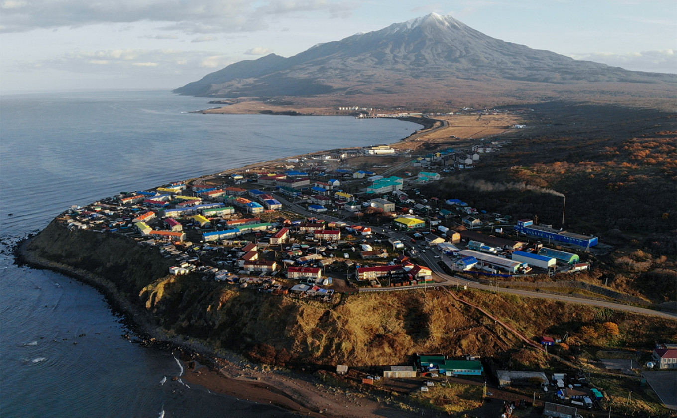 Kremlin Abandons Plans to Hand Islands to Japan – Reports