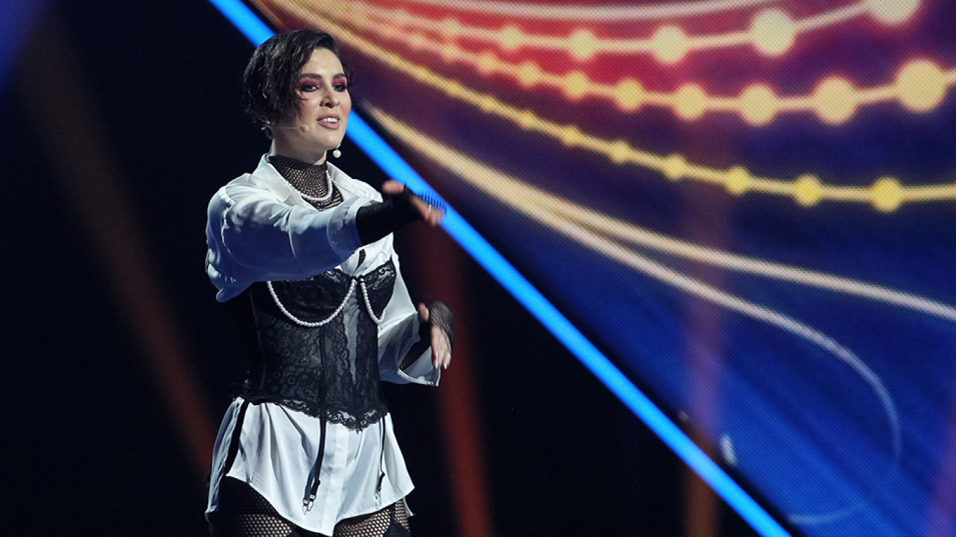 Ukraine Drops Eurovision Singer Over Russia Row