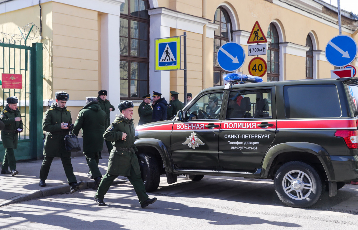 4 Injured in St. Petersburg Military Academy Explosion – Reports