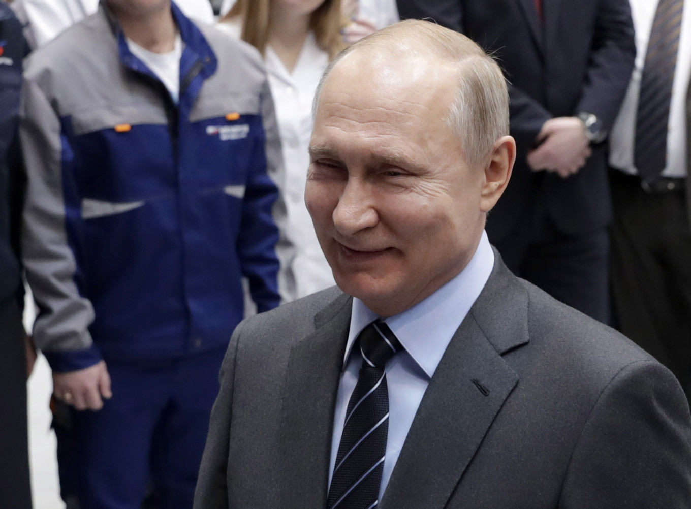 Putin’s Salary Halved in 2018, Kremlin Says