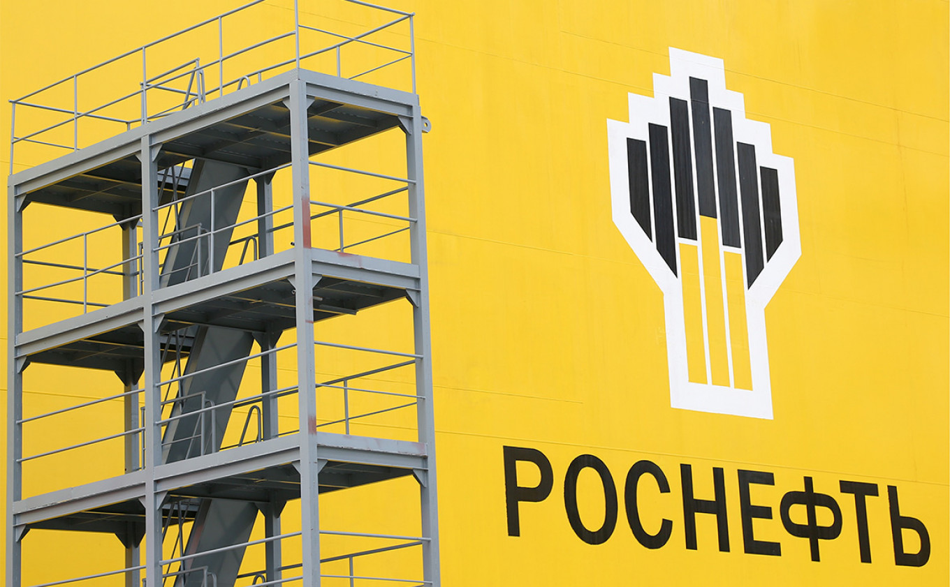 Rosneft Threatens to Ban Reuters in Russia Over Venezuela Report