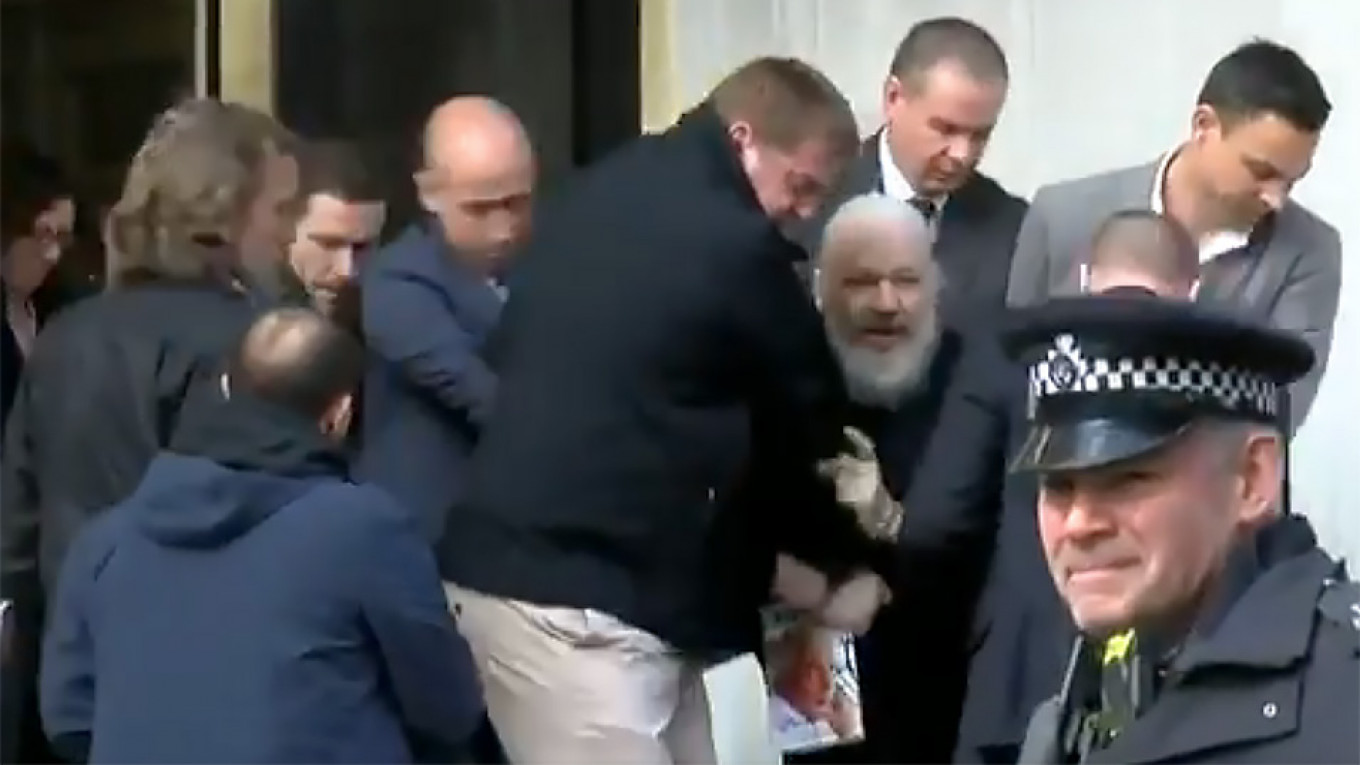 Russian Officials Condemn Julian Assange’s Arrest in London