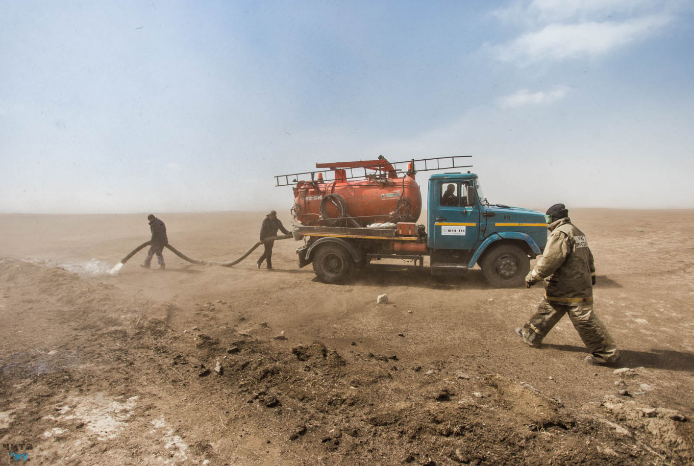 Siberia Rushes to Extinguish Fast-Spreading Wildfires