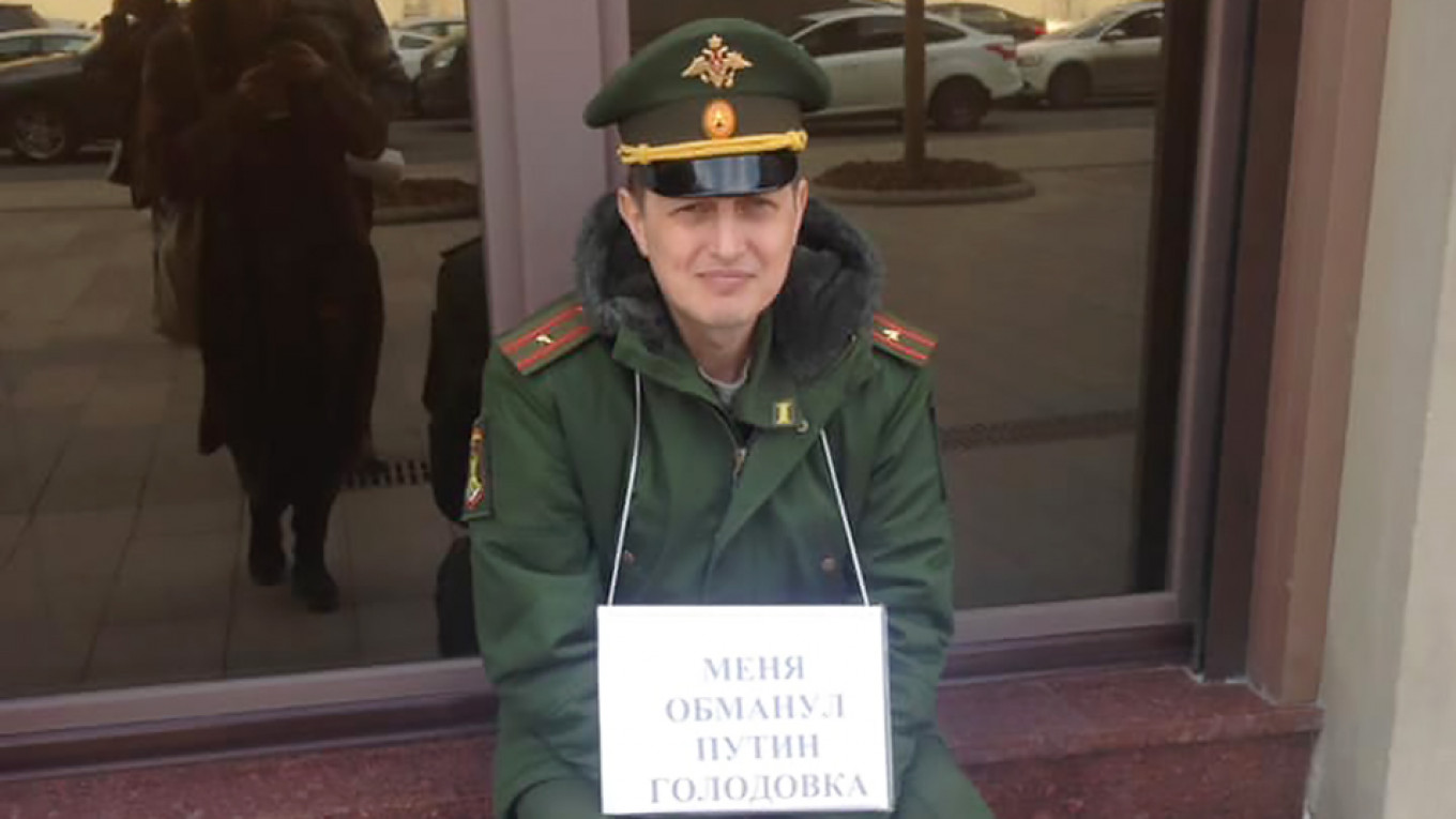‘Putin Lied to Me’: Russian Officer Detained for Protesting Presidential Administration