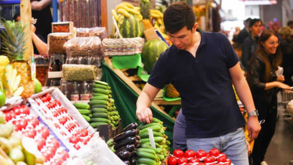 Russians Are Cutting Spending on Basic Goods, Survey Says