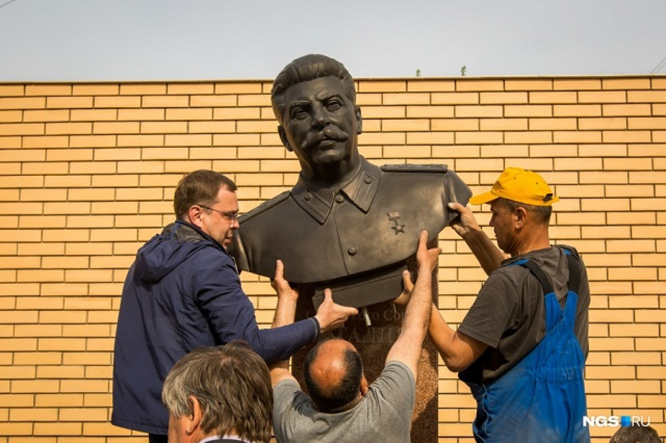 Siberian Communists Unveil Stalin Monument Amid Controversy