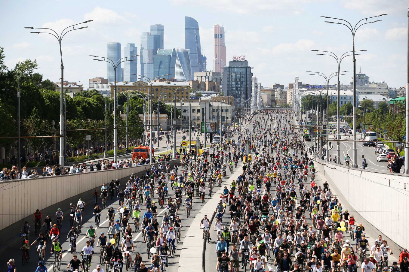 Spring Bike Festival Races Through Moscow