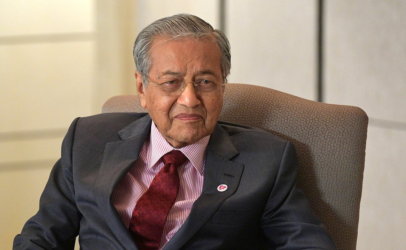 Malaysia’s Prime Minister Says Russia Being Made a Scapegoat for Downing of MH17
