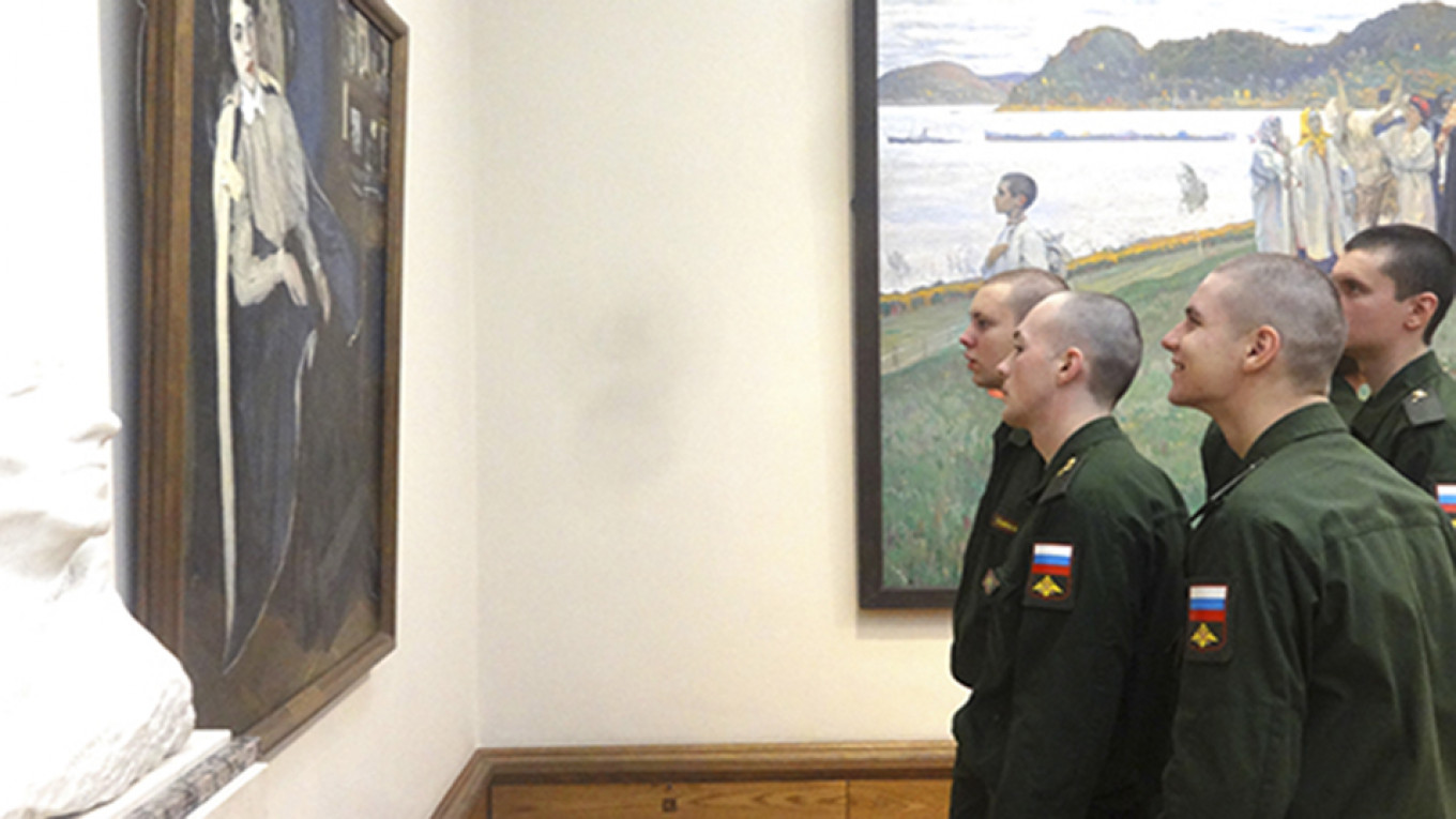Russia’s Security Service Searches Magnate’s Art Gallery – TASS