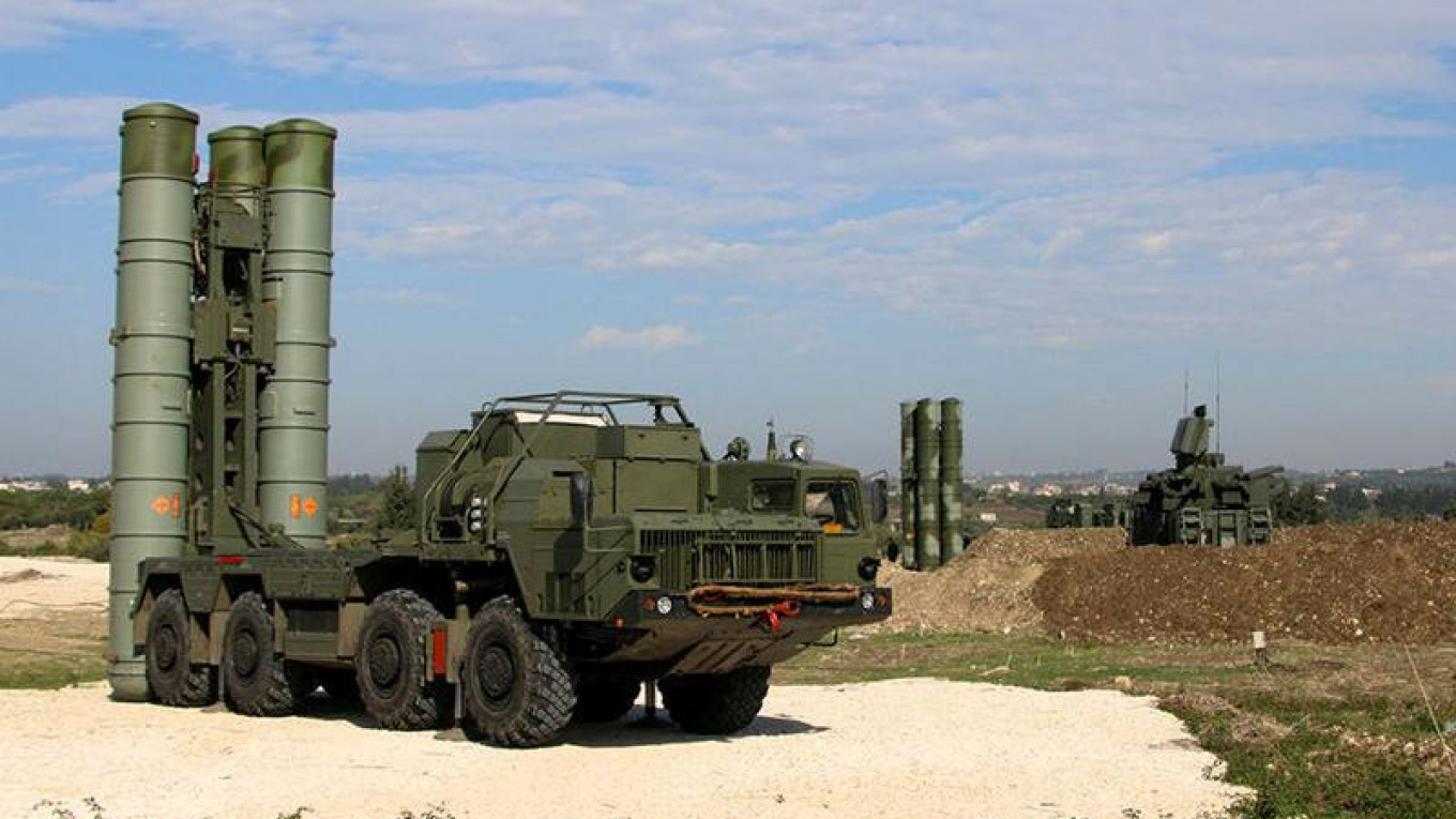 First S-400 Missile System Parts Land in Turkey, Russia Confirms