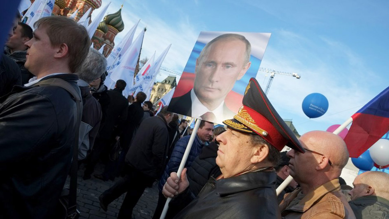Putin’s Approval Rating Steadily Increases to 68%, Survey Says