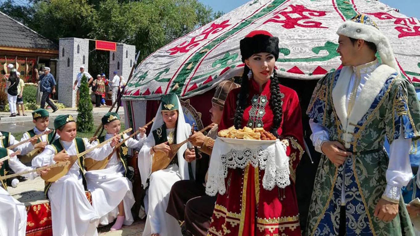 Russia Celebrates the Ancient Tatar Festival of Sabantui