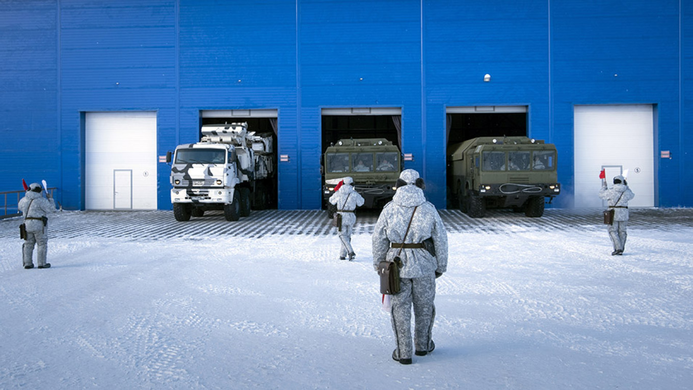 Russia Sends Mass Quantities of Supplies to Arctic Military Bases