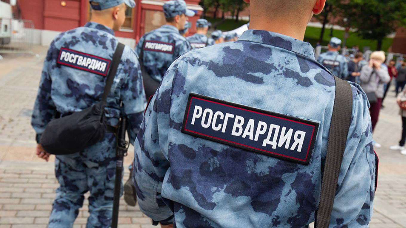 Russian Cops Take Down Security Officials for Planting Drugs on Teen
