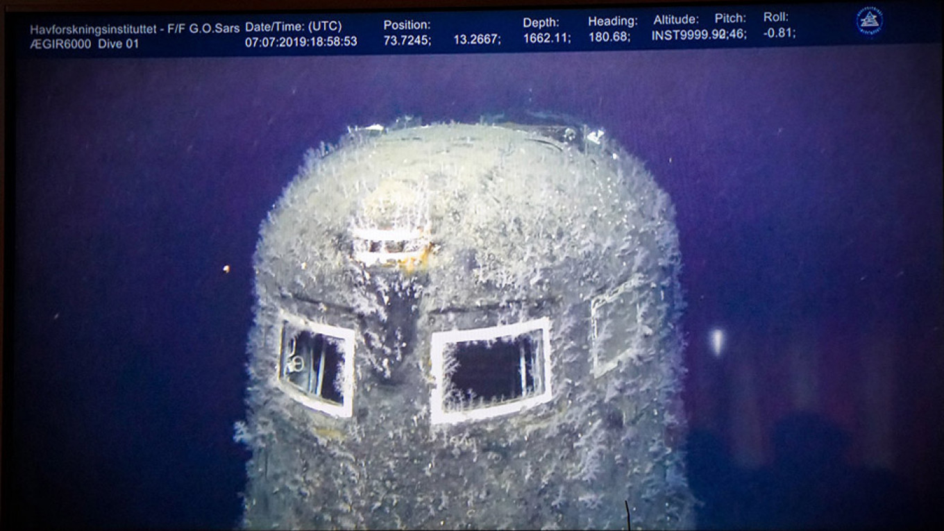 Russian Nuclear Sub Wreck’s Radiation 100K Higher Than Normal, Scientists Say