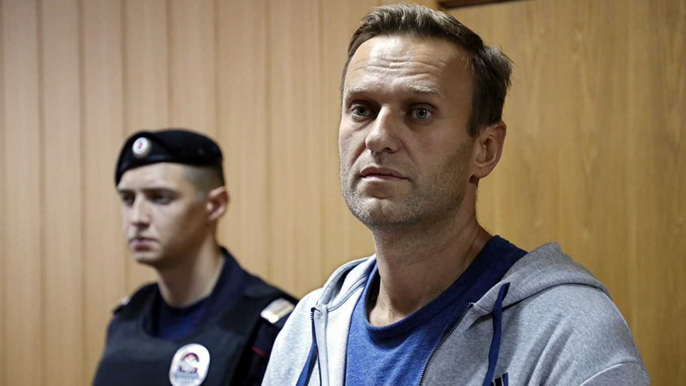 Kremlin Foe’s Doctor Skeptical After Navalny Tests Negative for Poison