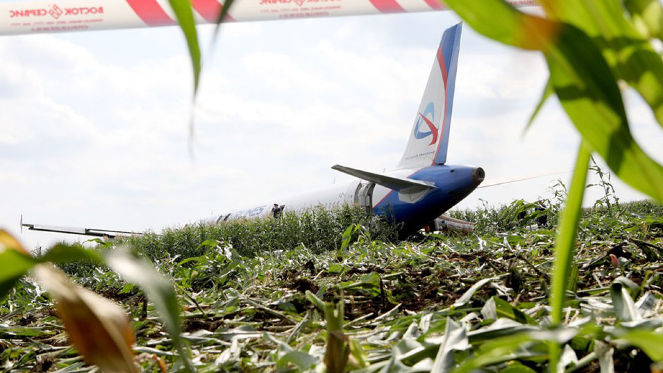 Moscow Passenger Plane Makes ‘Miraculous’ Crash-Landing in Cornfield