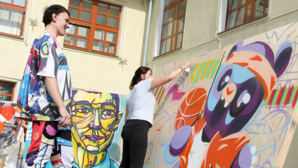 No Sex and Drugs: Moscow Regulates Graffiti, but Who Owns the Streets?